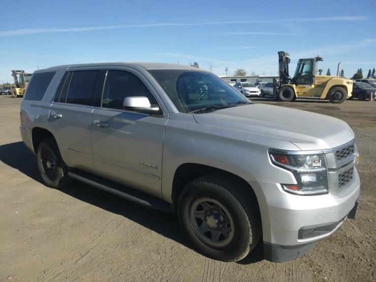 2018-chevrolet-tahoe-image-2