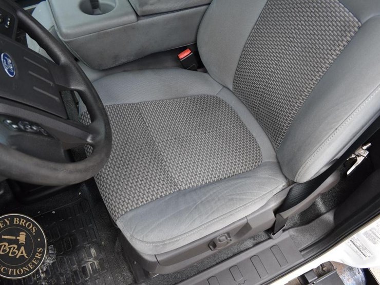 2020-ford-f650-image-30