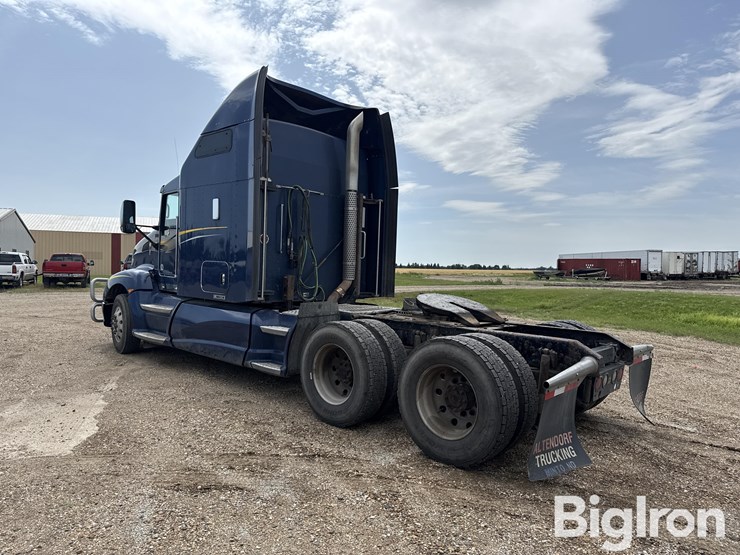 2011-kenworth-t600-image-7