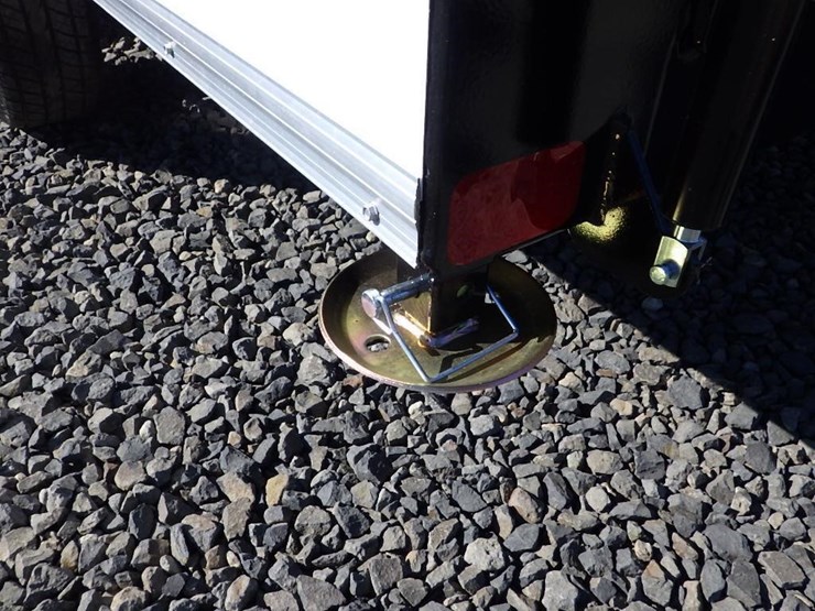 2027-royal-lcht35-7.516v-86-t/a-enclosed-trailer-image-15