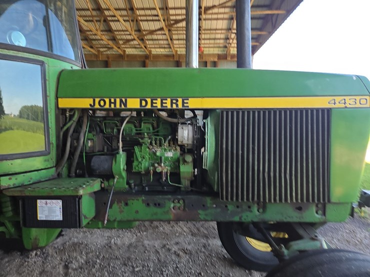 john-deere-4430-image-36