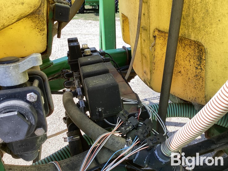 2002-summers-80'-pull-type-sprayer-image-17