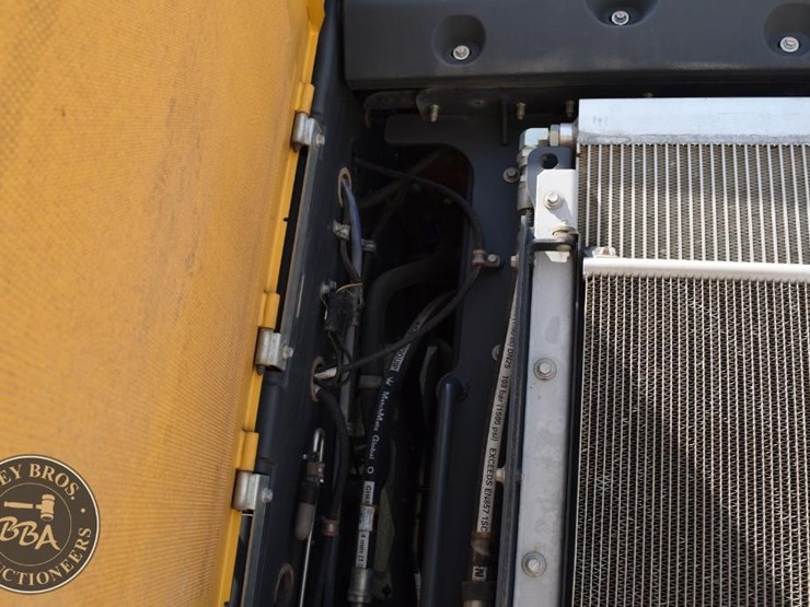 2019-deere-744kii-image-36