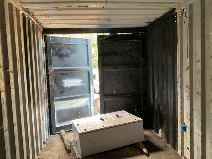 #174-•-8’-x-20’-storage-container-image-6