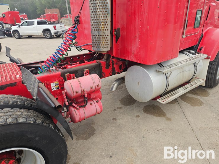 2004-kenworth-t800-image-19