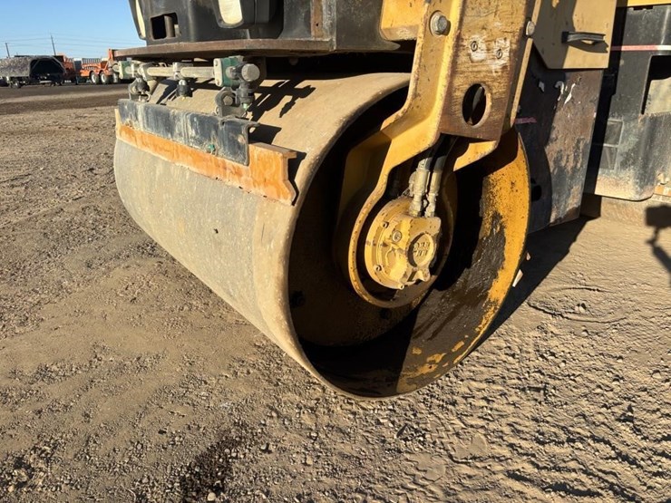 2006-caterpillar-cb-224e-image-10