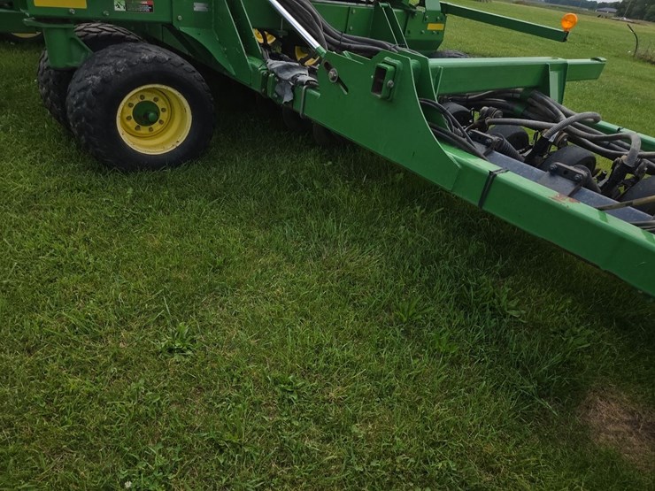 john-deere-1690-image-40