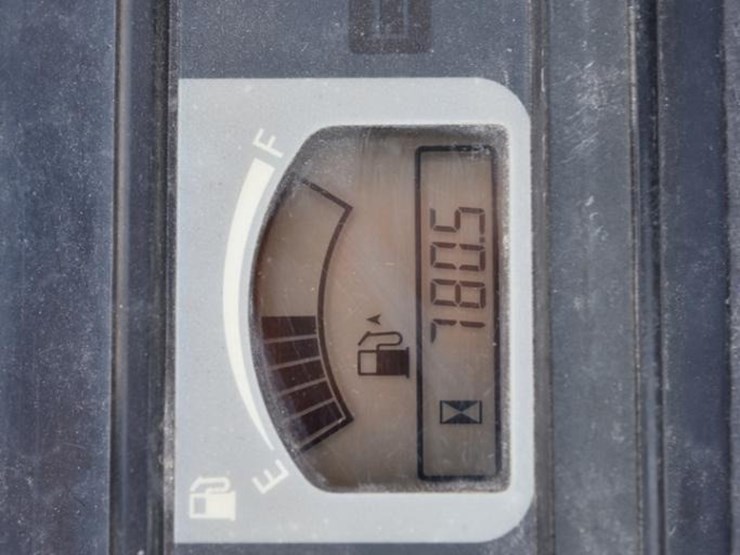 2020-deere-26g-image-55