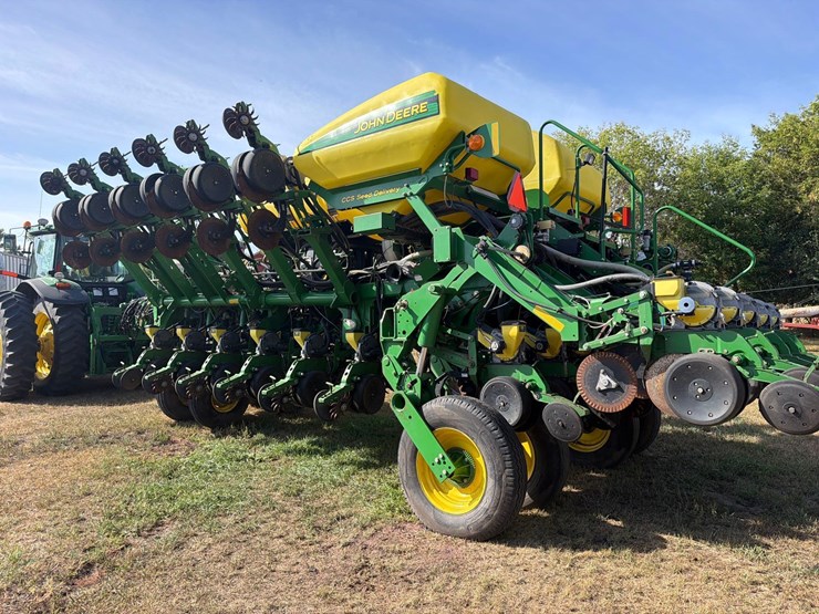 john-deere-1790-image-3