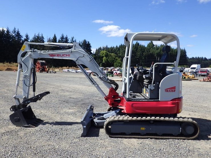 takeuchi-tb335r-image-2