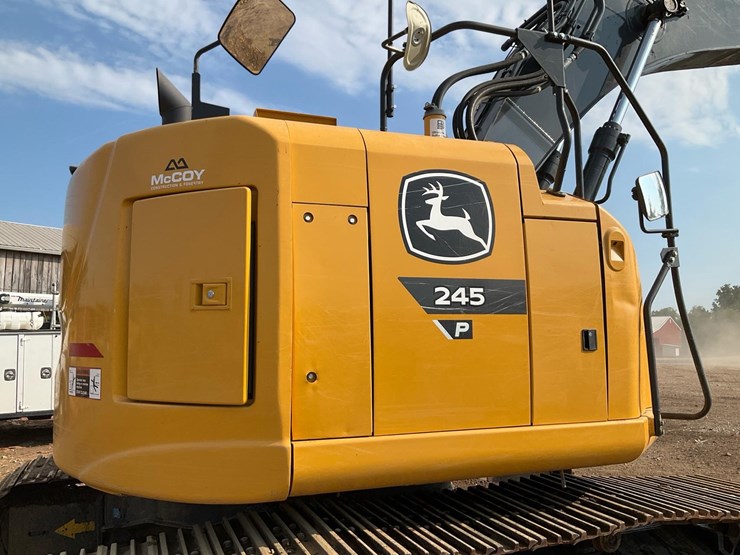 2023-john-deere-245-image-39