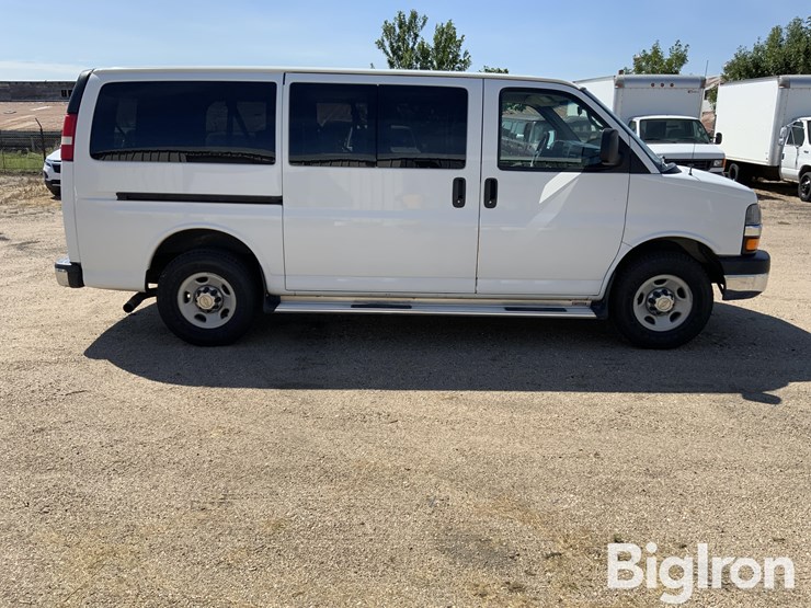 2010-chevrolet-express-g3500-image-4