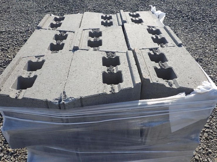 retaining-wall-6"-h-x-12"-d-x-17"-w-image-1