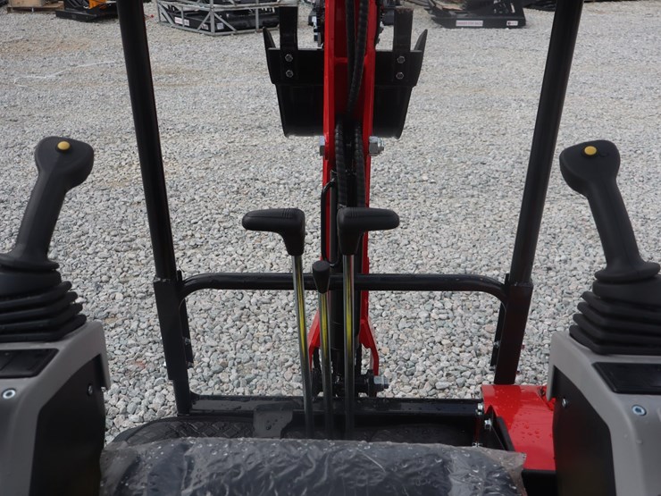 #1085-•-mini-excavator--sdee22-image-13