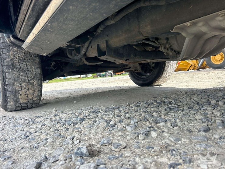 2011-ford-f150-image-25