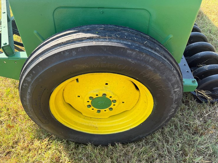john-deere-8000-image-6