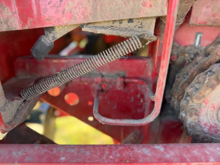 2014-new-holland-br7060-image-61