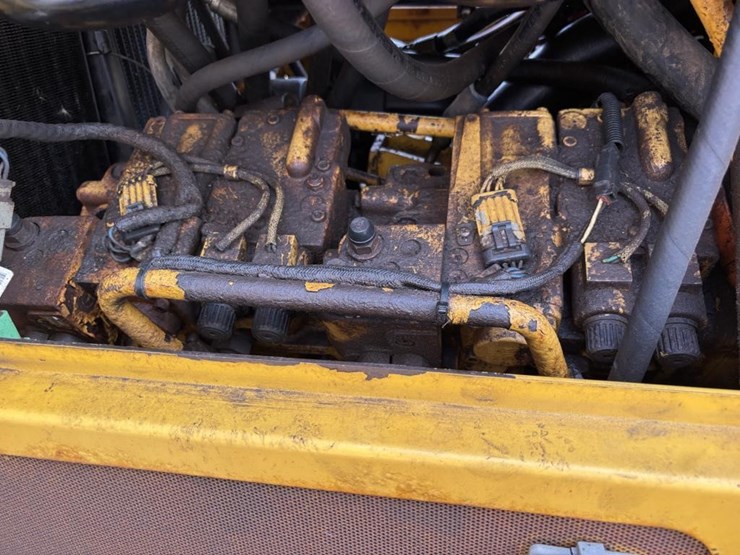2009-deere-772g-image-79