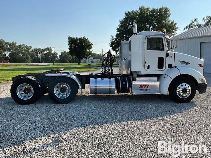 2014-peterbilt-384-image-4