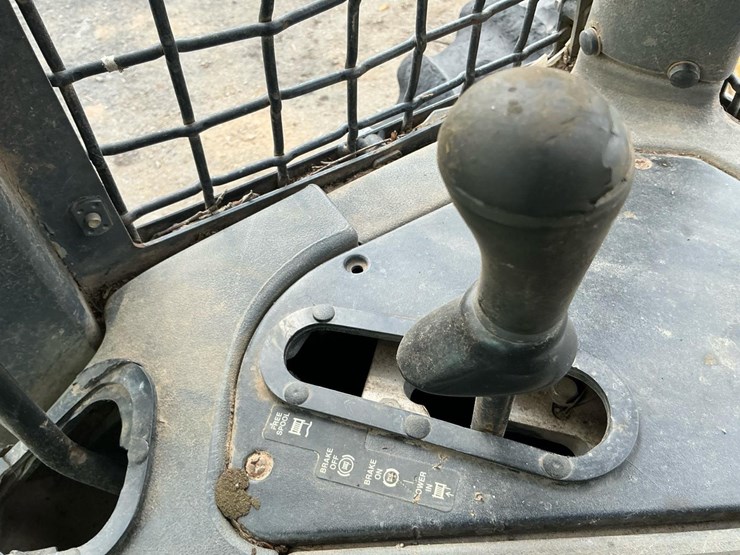 2005-john-deere-540-image-19