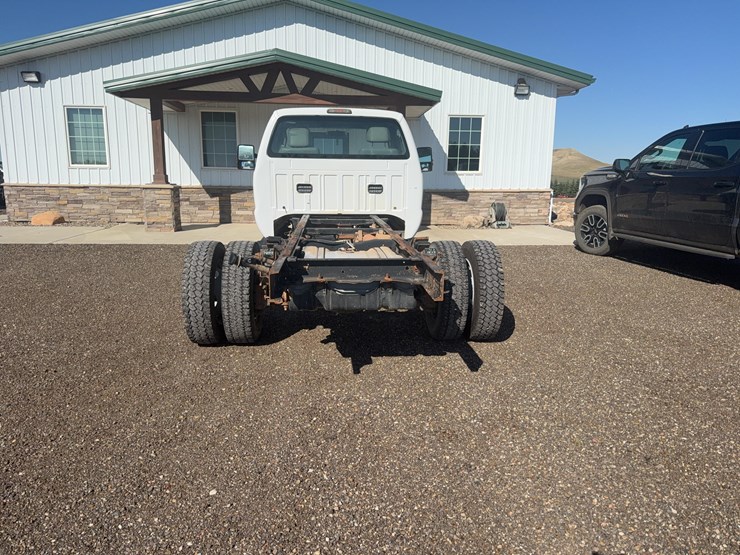 2011-ford-f550-image-3