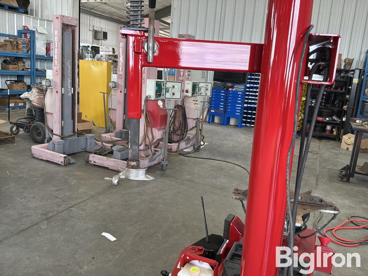 2026-massey-ferguson-730-image-16