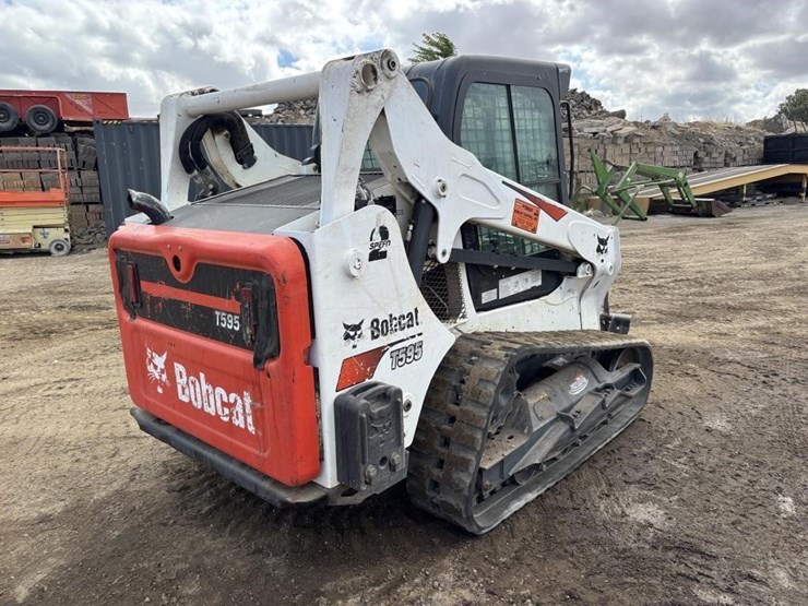 2017-bobcat-t595-image-3