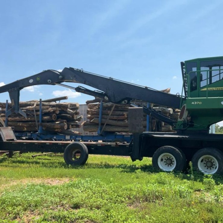 2013 DEERE 437D