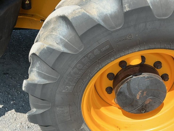 2012-jcb-550-image-67
