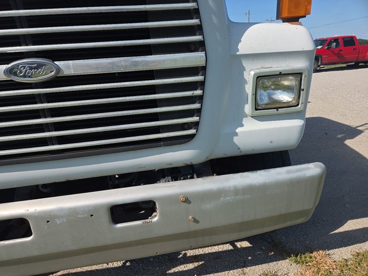 1996-ford-l9000-image-5