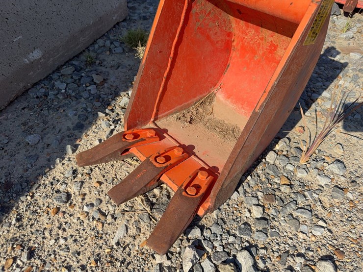 #49341-•-kubota-24"-mini-excavator-bucket-inv#49341-image-5