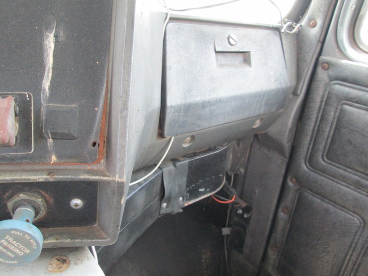 1993-mack-rd688s-image-42