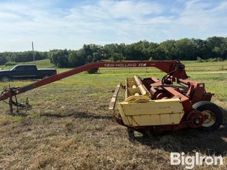 new-holland-114-image-8