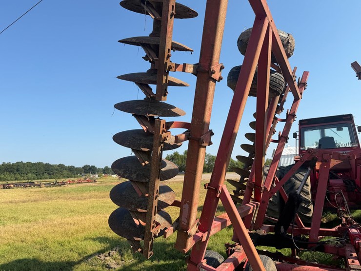 massey-ferguson-820-image-20