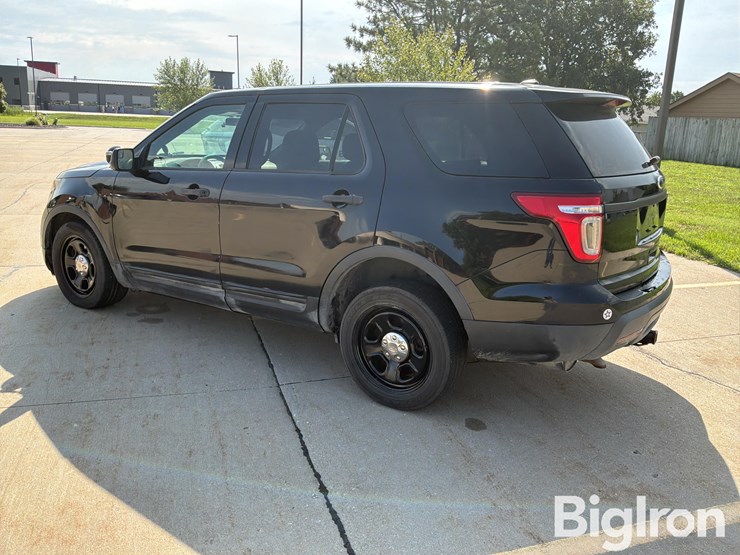 2015-ford-explorer-image-7