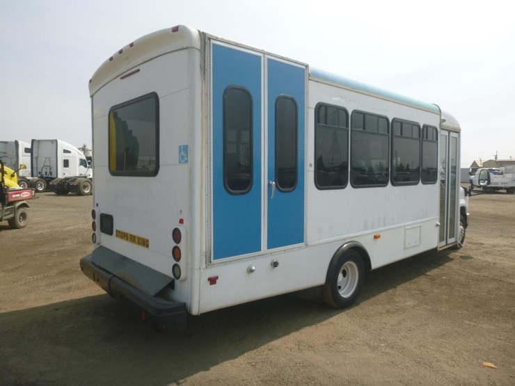 2009-ford-e450-image-3