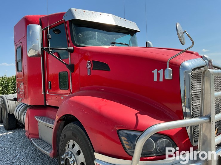 2012-kenworth-t660-image-10