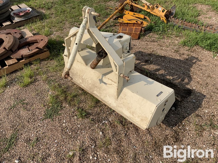 international-cub-154-lo-boy-image-1