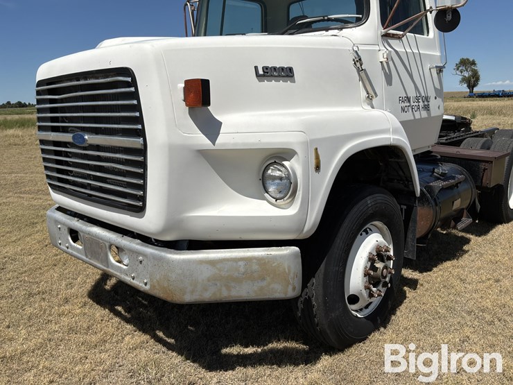 1987-ford-l9000-image-9