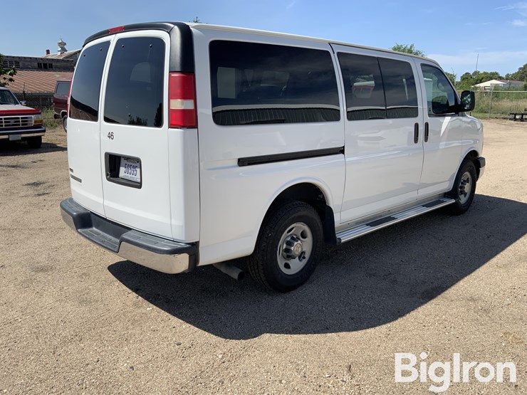 2010-chevrolet-express-g3500-image-5