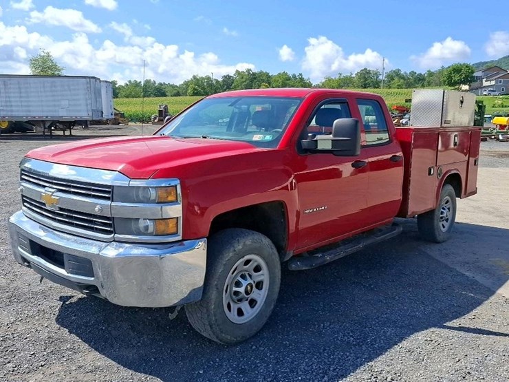 2015-chevrolet-3500-image-7