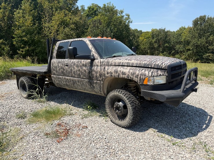#54424-•-2002-dodge-ram-pickup-4x4-ext-cab-flatbed-pickup-3b7mf33602m299667-inv#54424-image-2