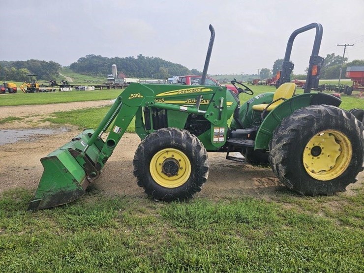 john-deere-5205-image-2