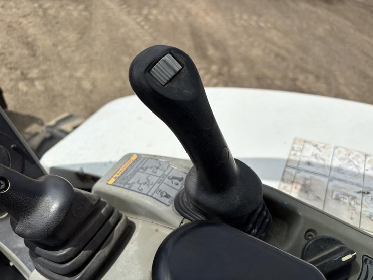 2019-bobcat-e55-image-38