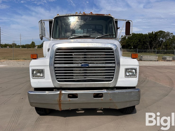 1990-ford-ln8000-image-2
