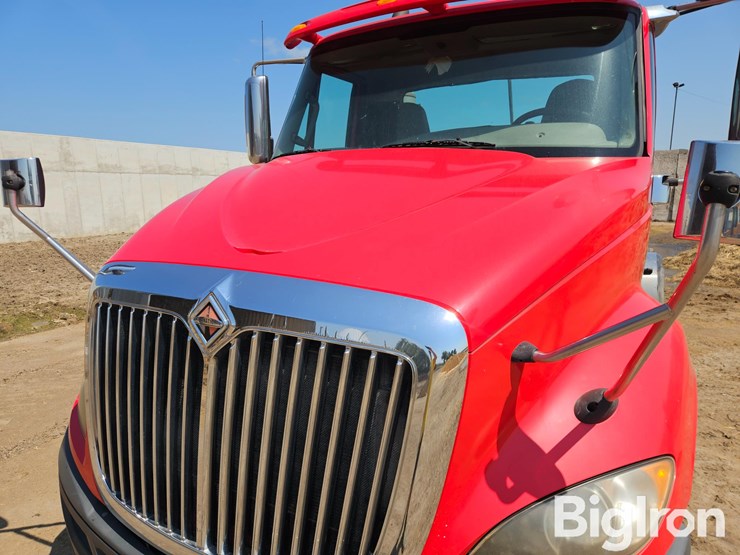 2013-international-prostar-image-10