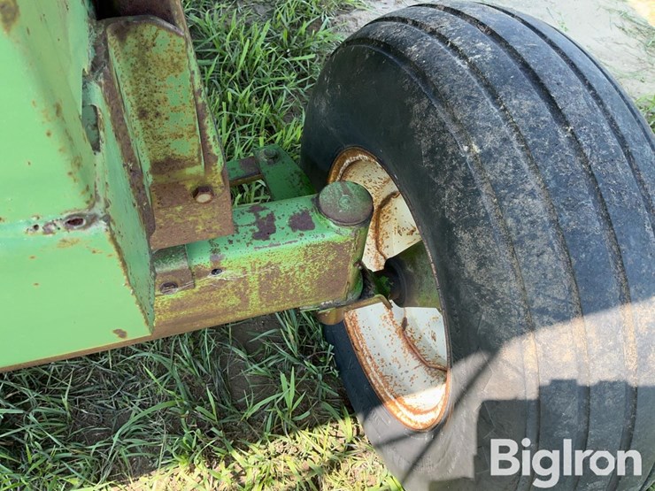 john-deere-1065-image-13