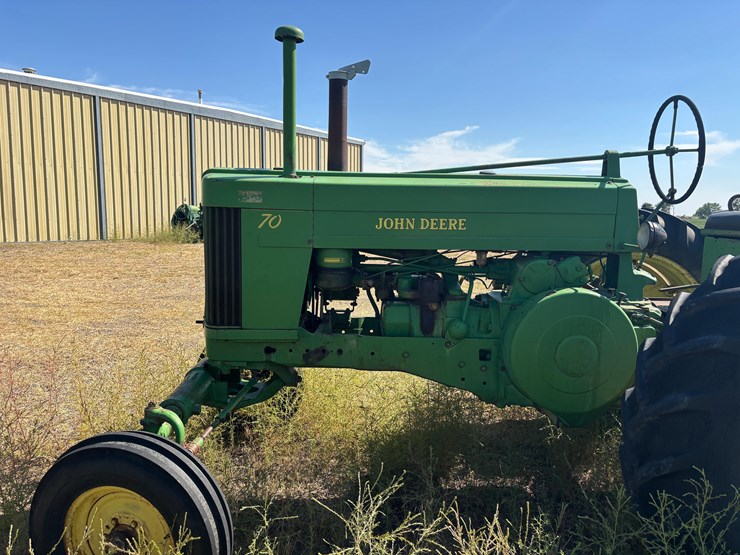 john-deere-70-image-2