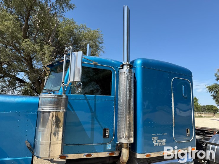 2007-peterbilt-379-image-14