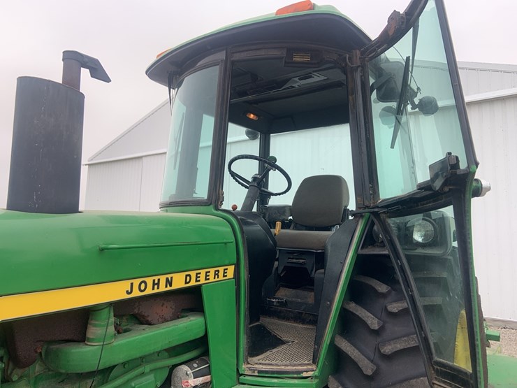 1977-john-deere-4230-image-26